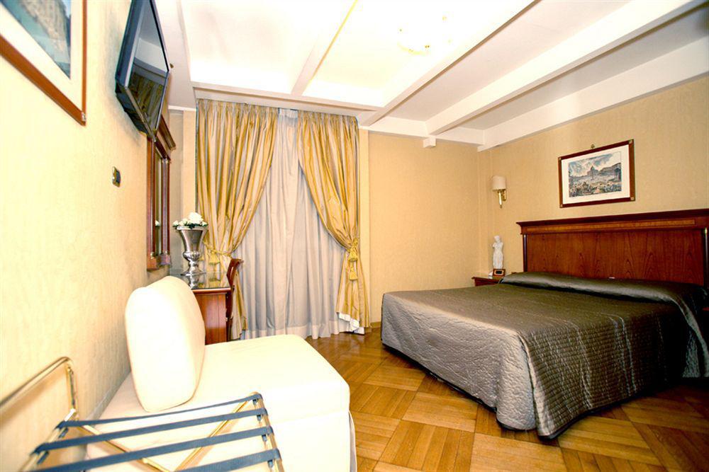 Luxury Rooms H 2000 Roma Dış mekan fotoğraf
