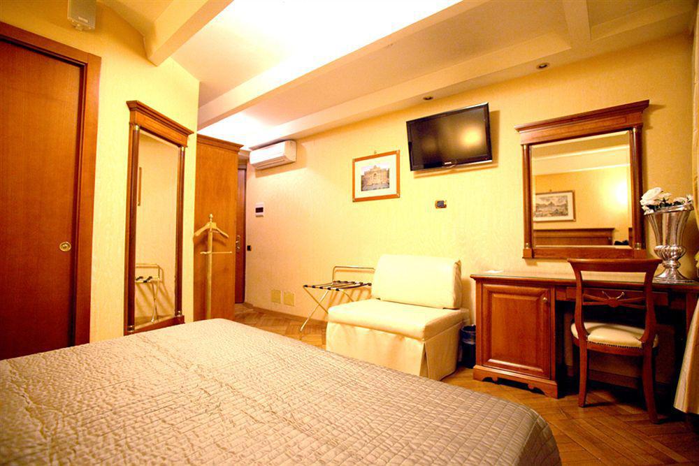 Luxury Rooms H 2000 Roma Dış mekan fotoğraf